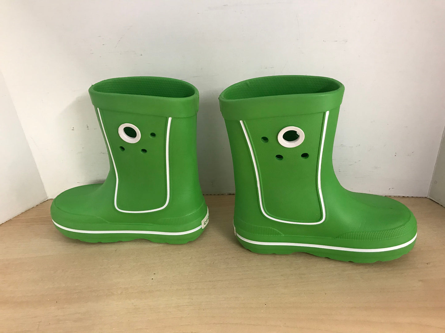 Rain Boots Child Size 1 Crocks Grass Green As New JP 5596 A