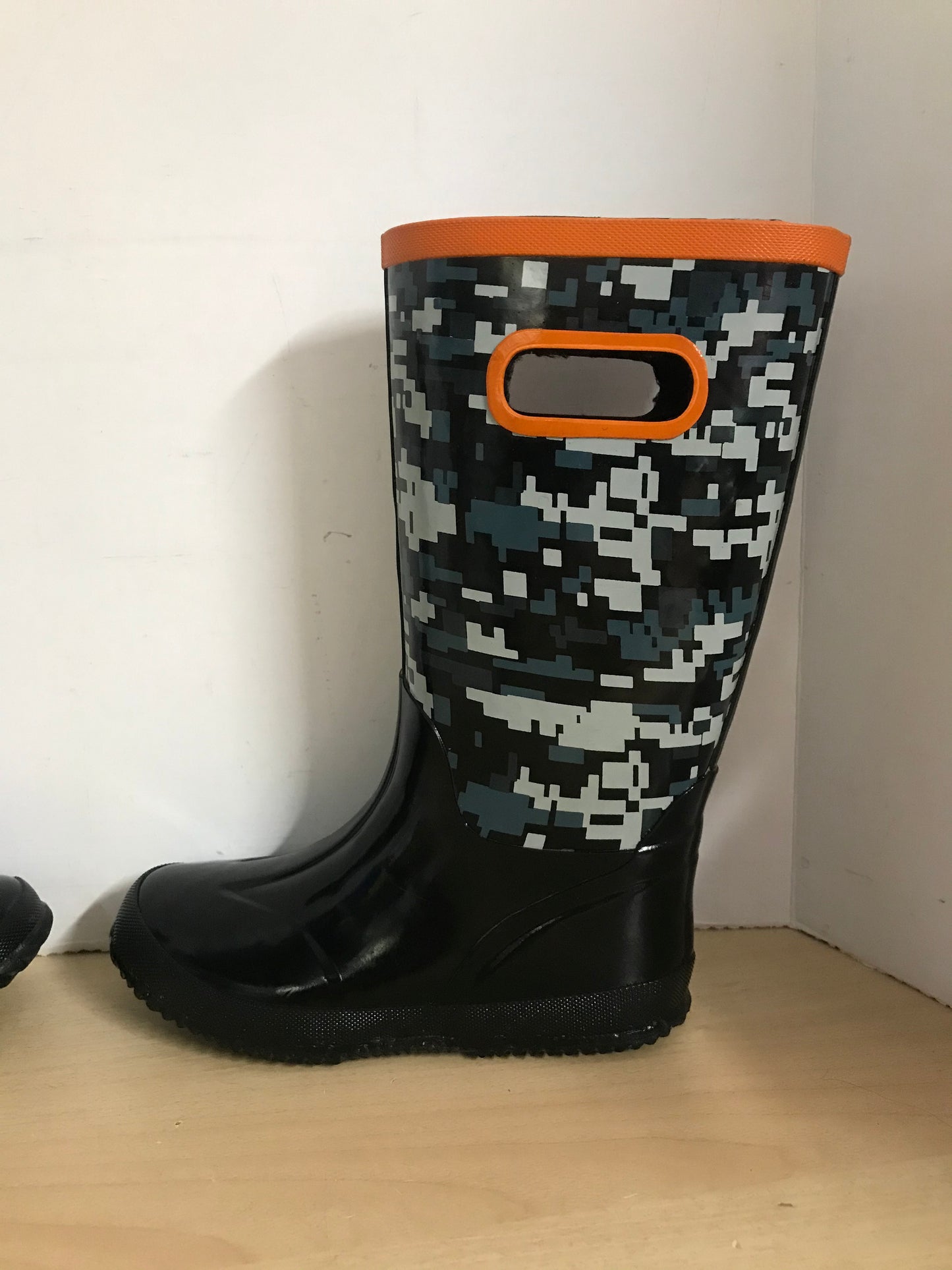 Rain Boots Child Size 1 Waterproof Lined Black Grey Orange Excellent