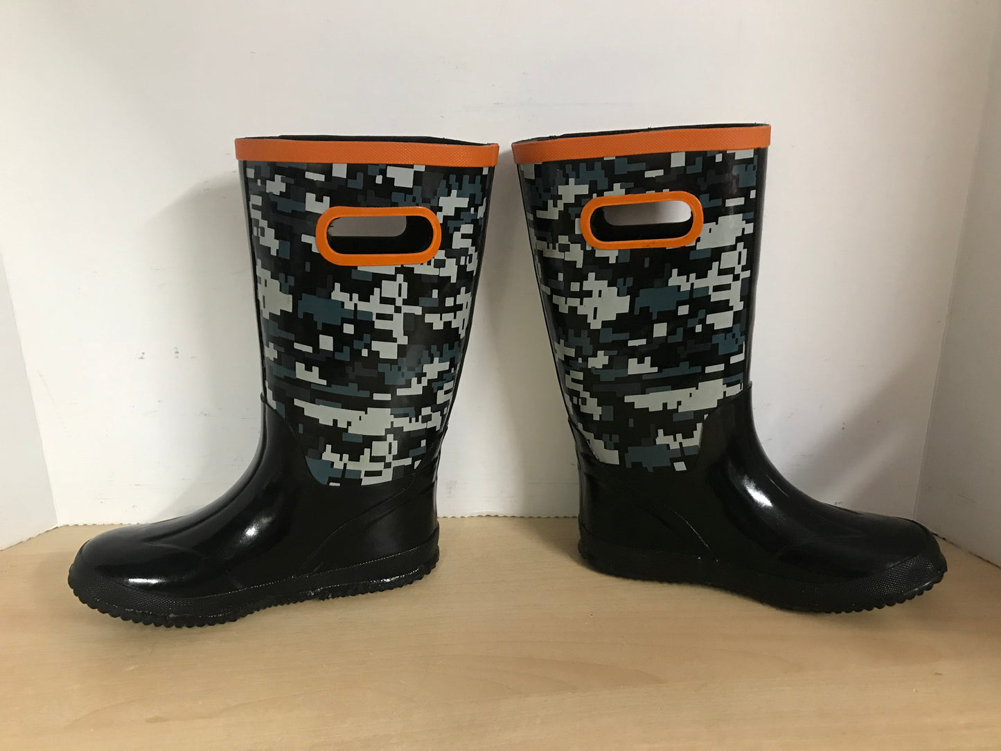 Rain Boots Child Size 1 Waterproof Lined Black Grey Orange Excellent