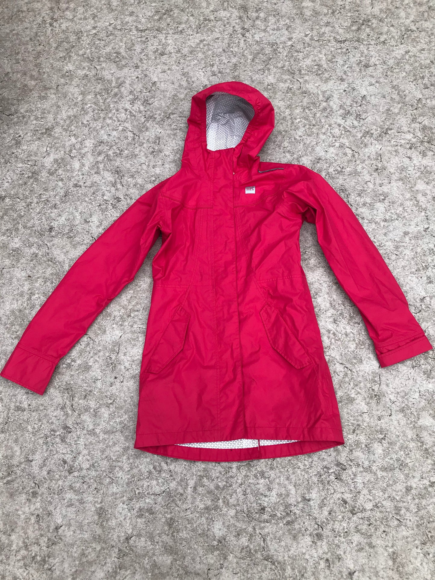 Rain Coat Child Size 14 MEC Raspberry As New JP 5596
