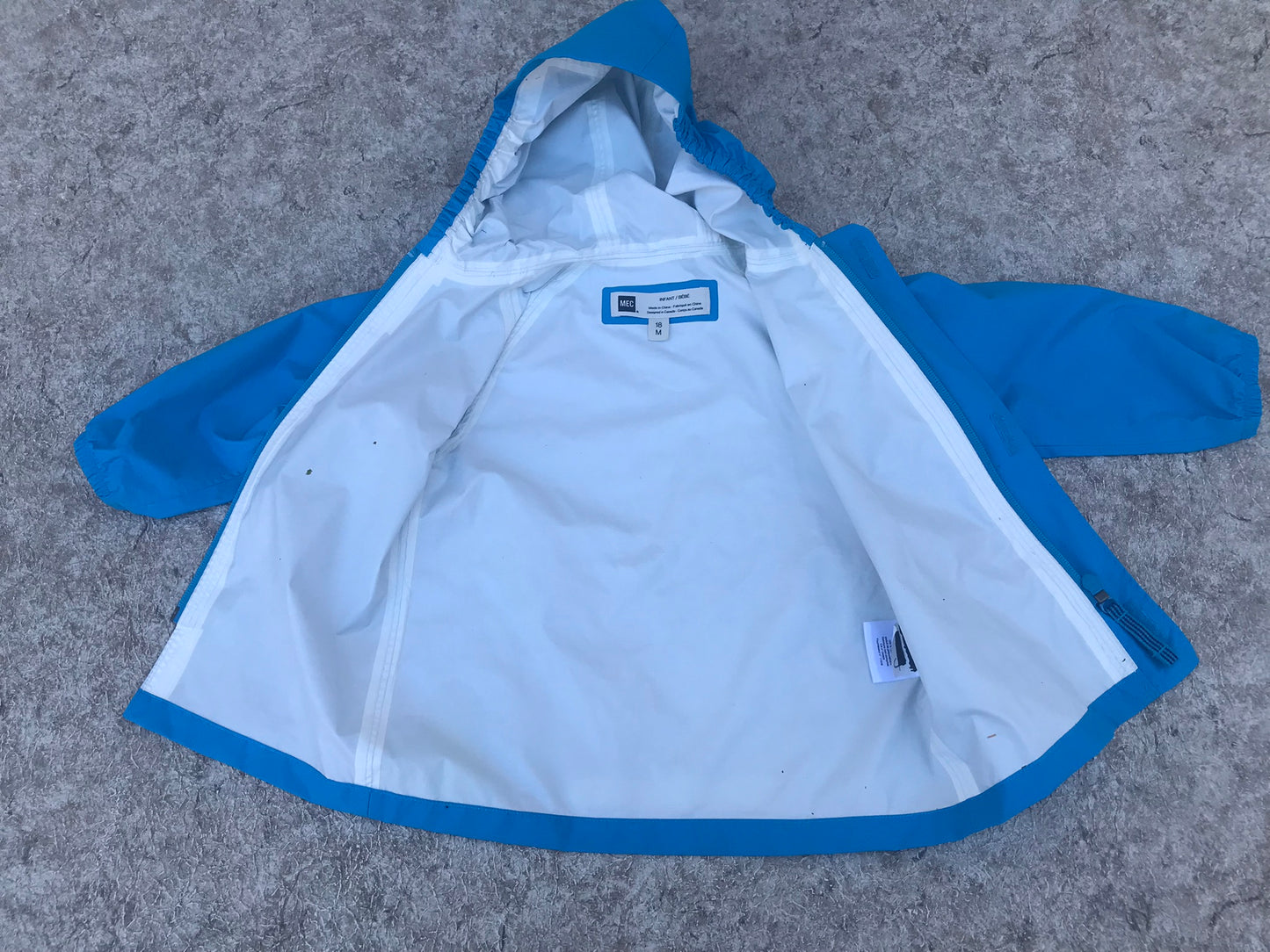 Rain Coat Child Size 18 month MEC Blue As New