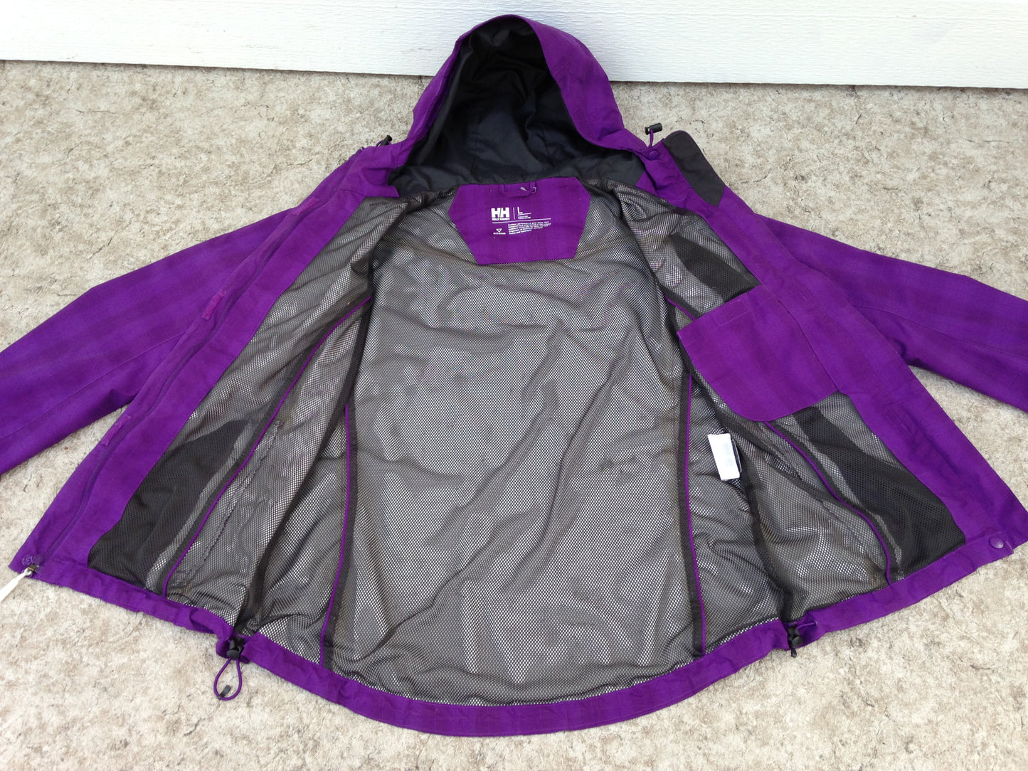 Rain Coat Ladies Size Large Helly Hansen Waterproof Sealed Seams Purple Excellent
