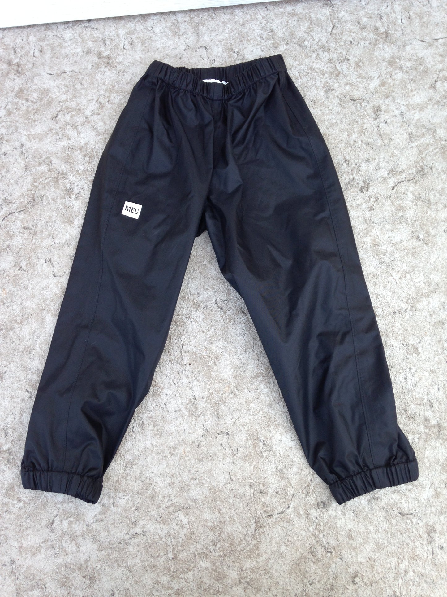 Rain Pants Child Size 5 MEC Black Waterproof Excellent
