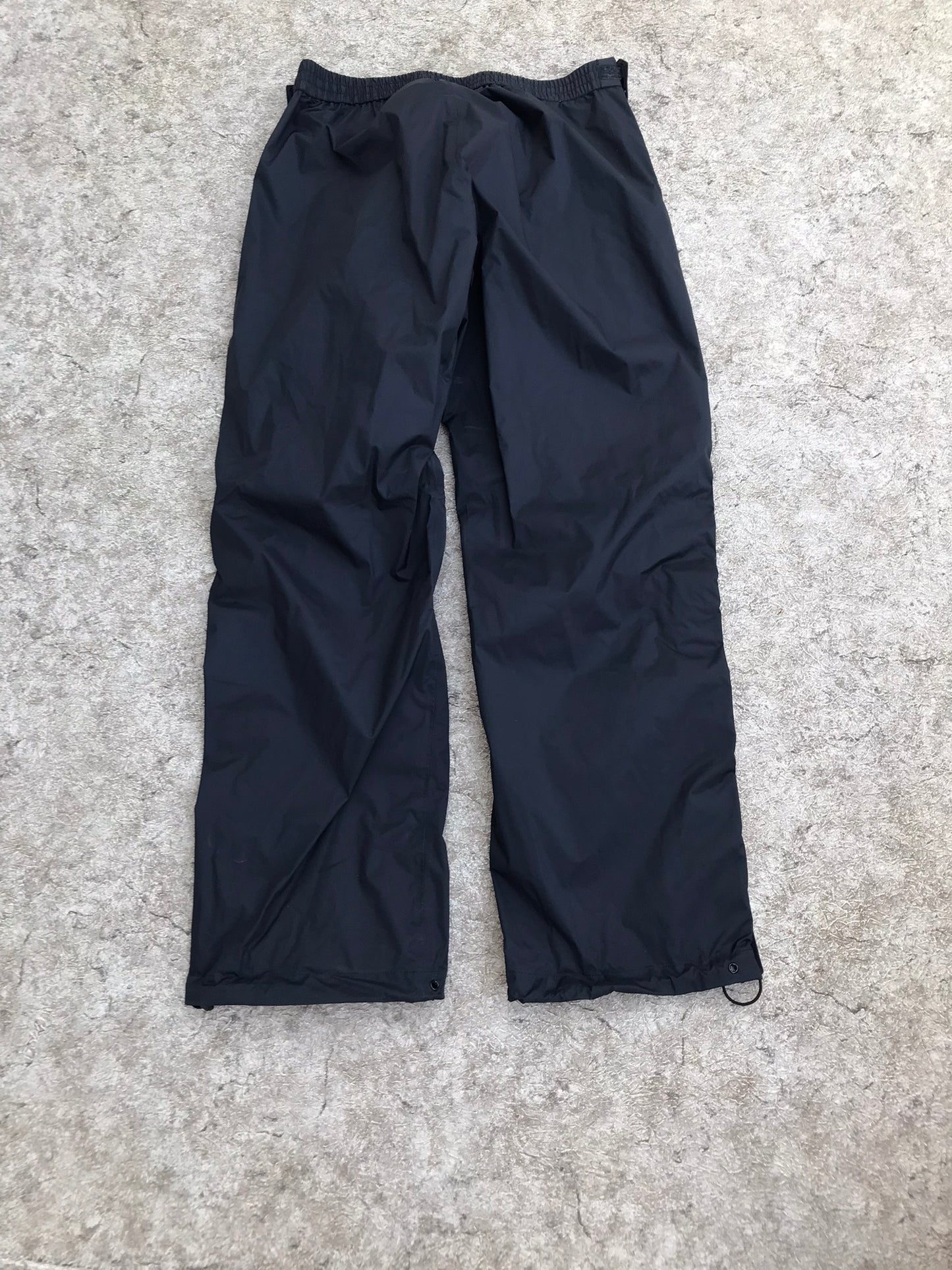 Rain Pants Ladies Size Large MEC Black Waterproof With Full Zippers Up Each Side Great For Hikes, Bikes, Motorcycles, New Demo Model