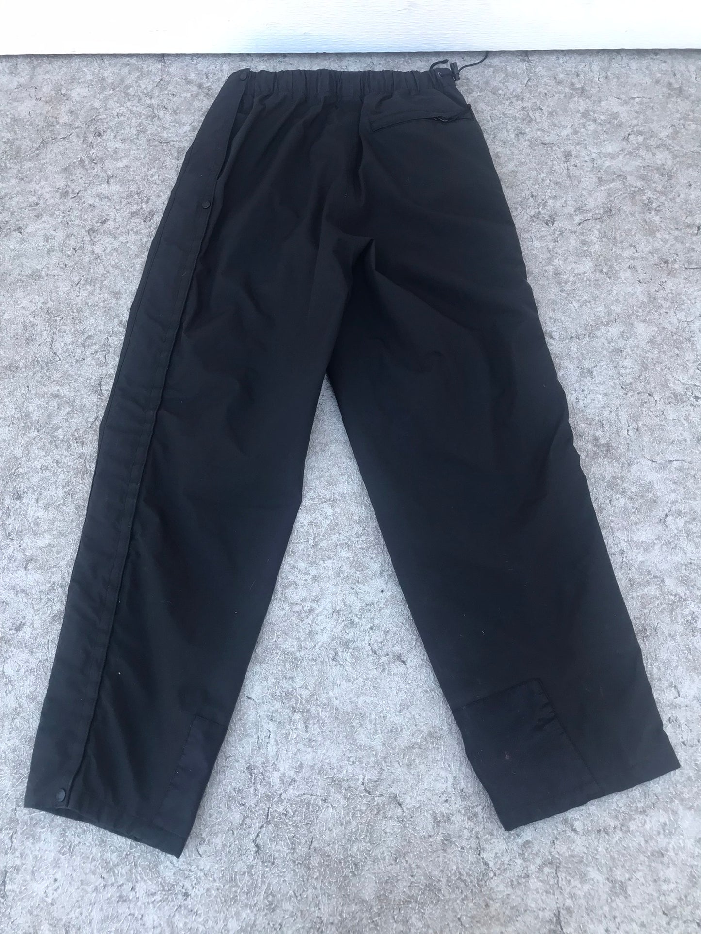 Rain Pants Men's Size Medium MEC Goe-Tex Waterproof Black Patch On Knee Otherwise Excellent