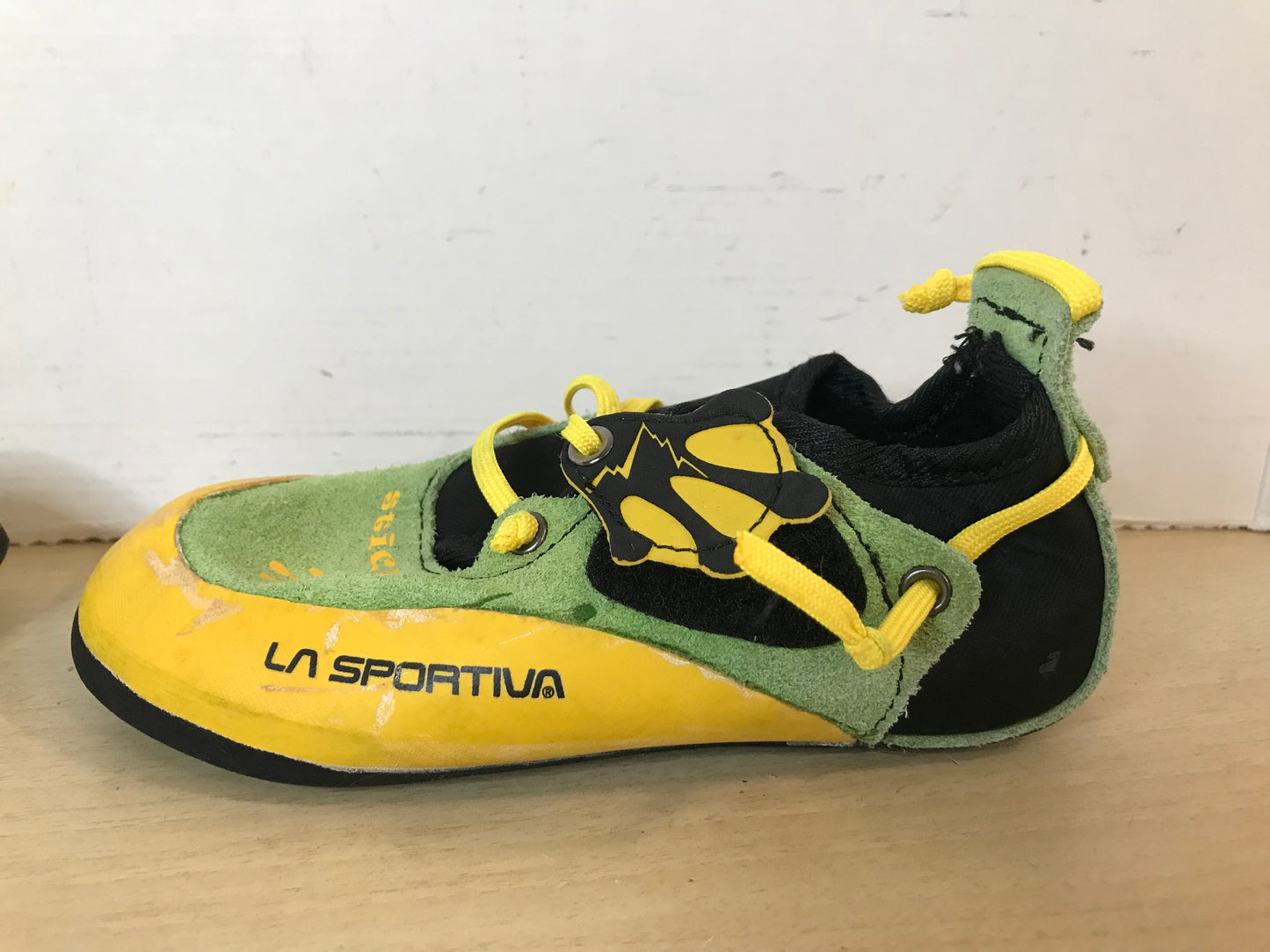 Rock Climbing Shoes Child Size 12-13 La Sportiva Lime and Lemon