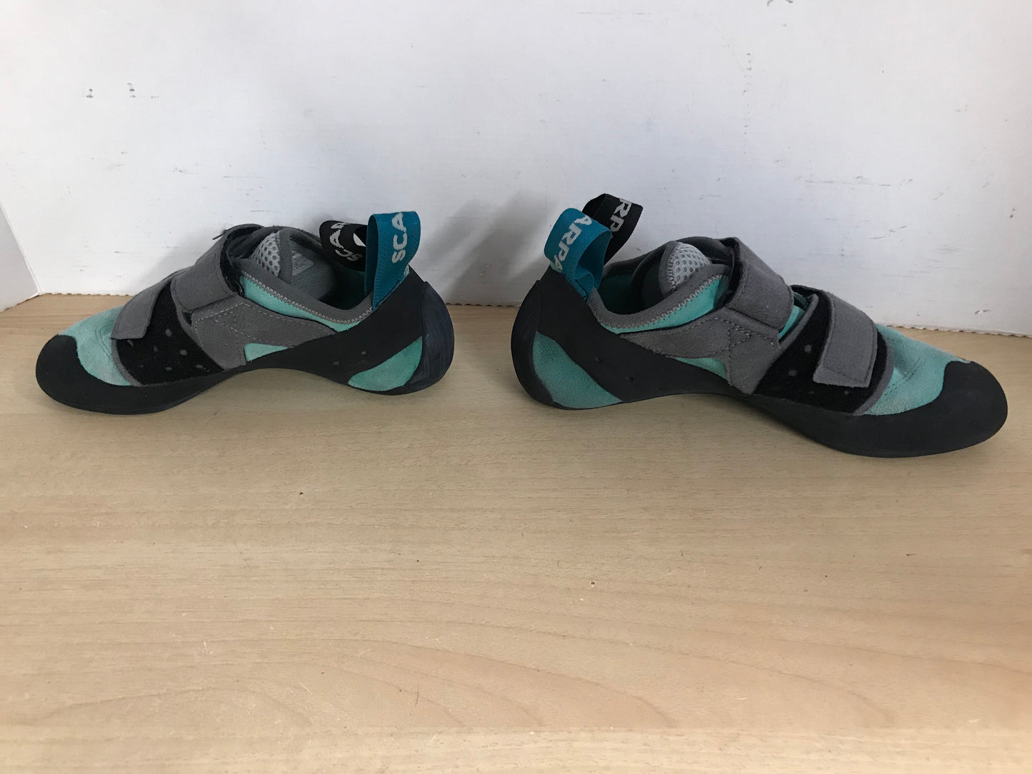 Rock Climbing Shoes Child Size 4.5 Scarpa Origin Grey Teal Retail 125.00 Fantastic Quality  JP 5596