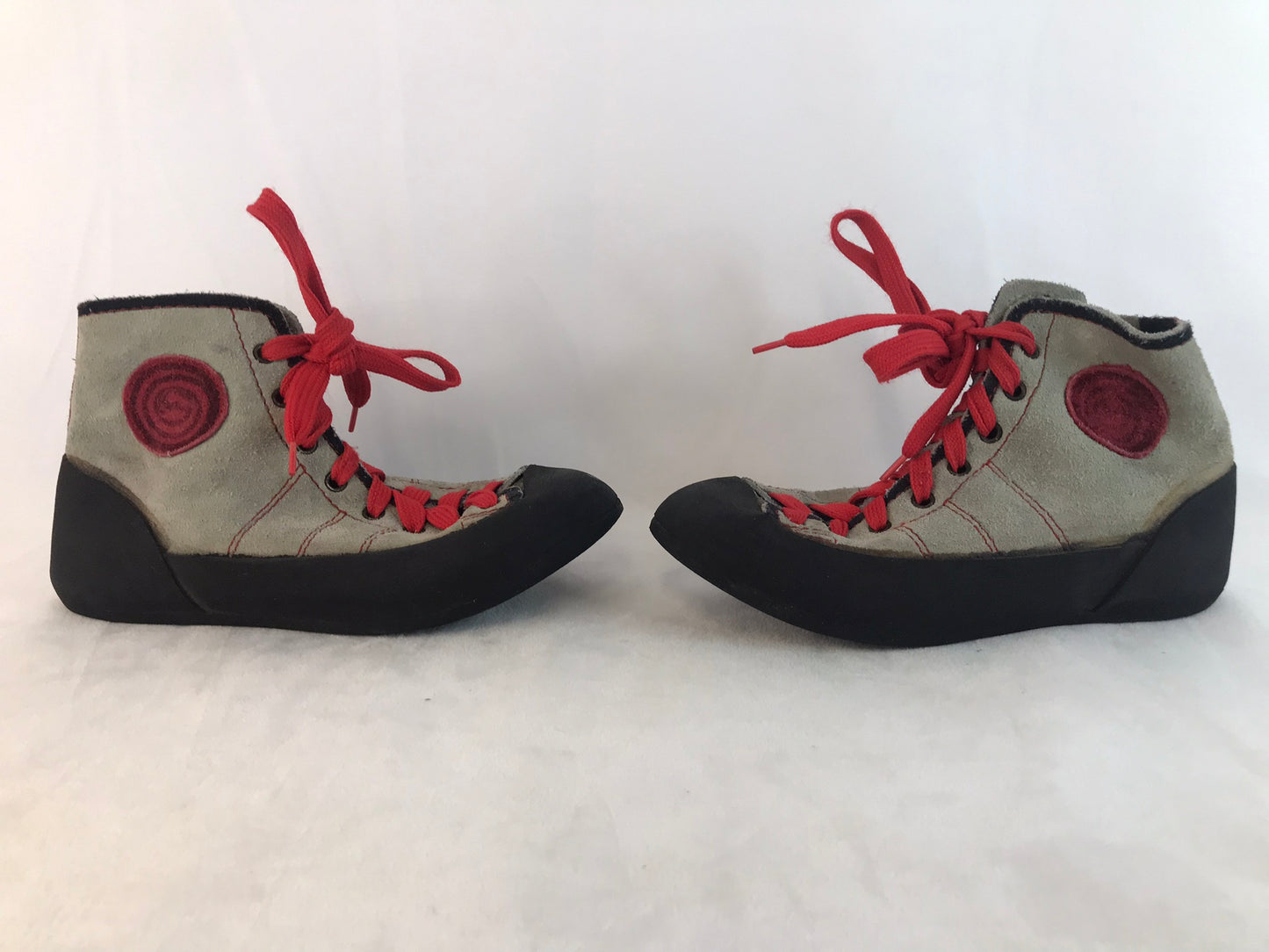 Rock Climbinging Shoes  Men's Size 5 Boreal Spain Leather Suade Black Red Excellent Quality