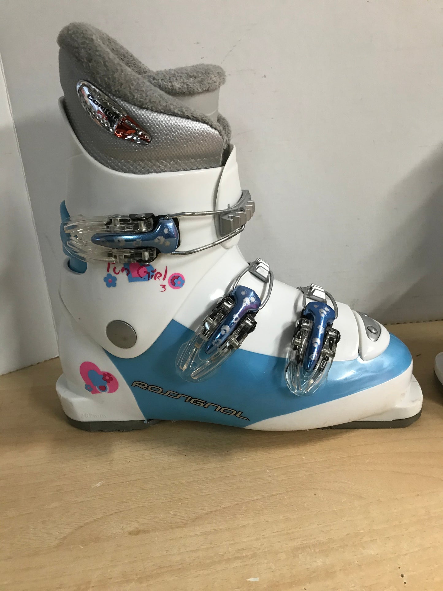 Ski Boots Mondo Size 22.5 Child Size 3-4 267 mm Rossignol White Pink Blue