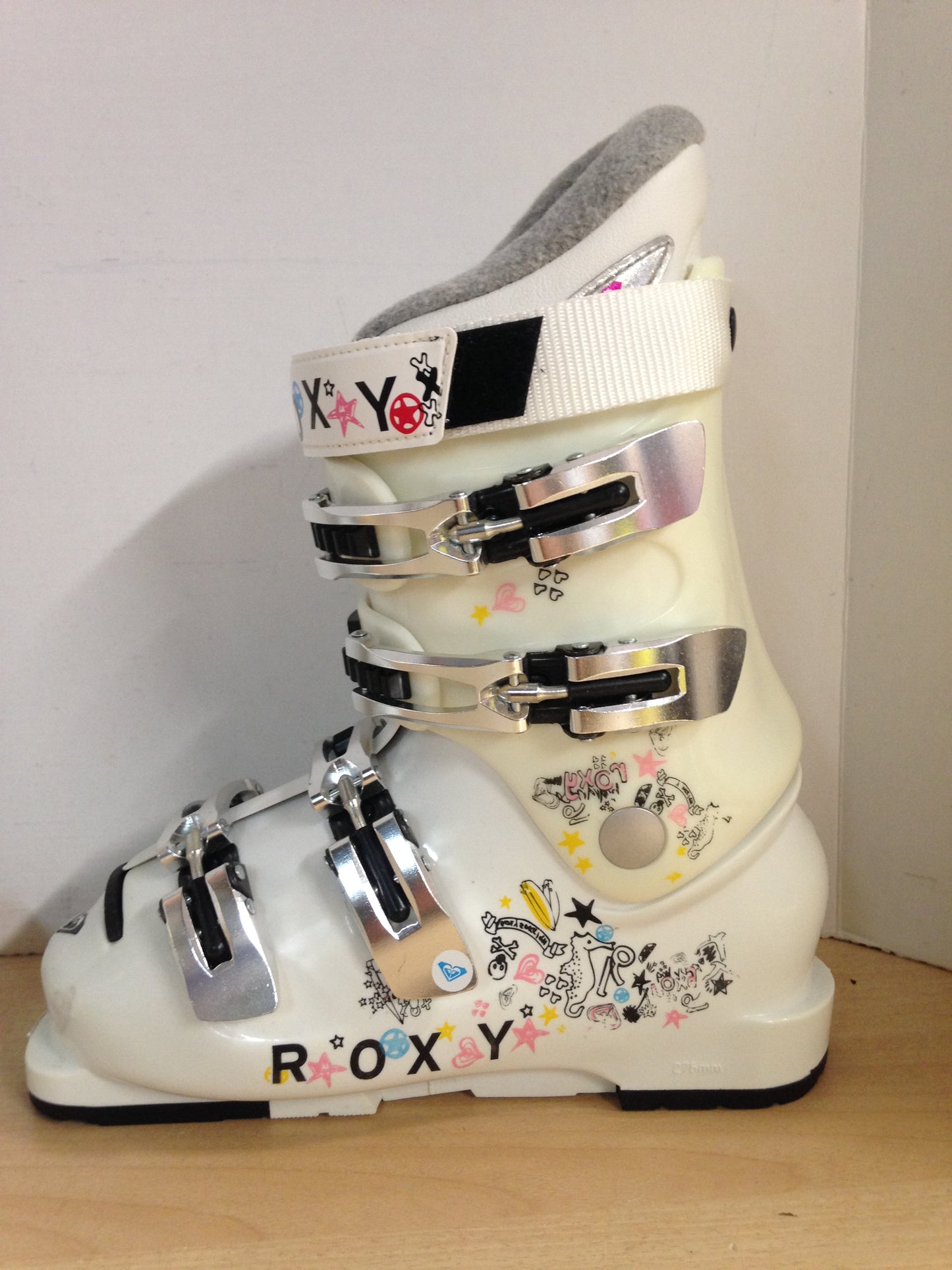 Ski Boots Mondo Size 23.5 Ladies Shoe Size 6.5 275 mm ROXY White Multi New Demo Model