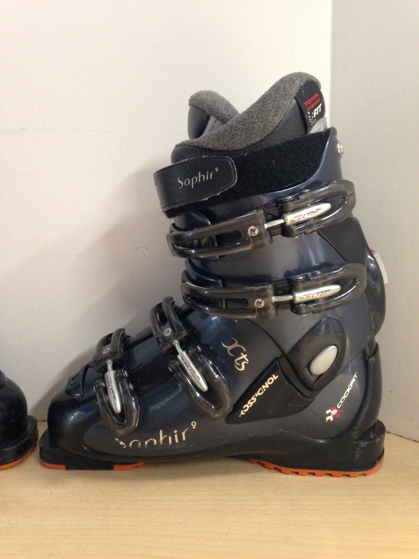 Ski Boots Mondo Size 25.5 Men's size 7.5 Ladies Size 8.5  295 mm Marine Blue Minor Wear