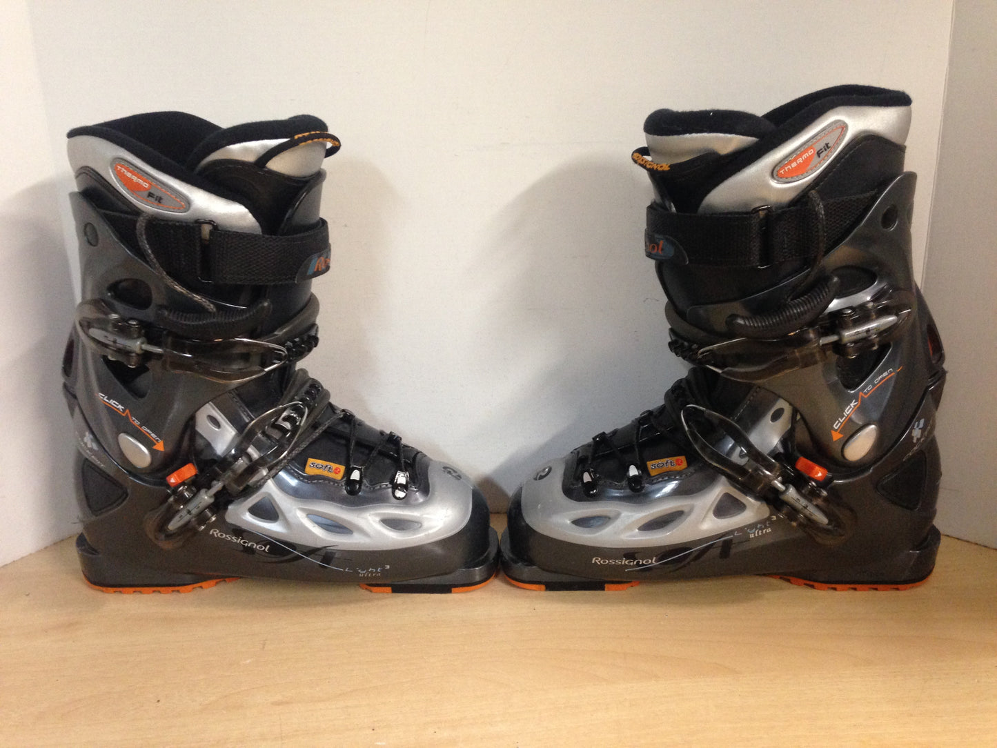 Ski Boots Mondo Size 25.5 Men's Size 7.5 Ladies Shoe Size 8.5 299 mm Rossignol Lite Black Grey Orange
