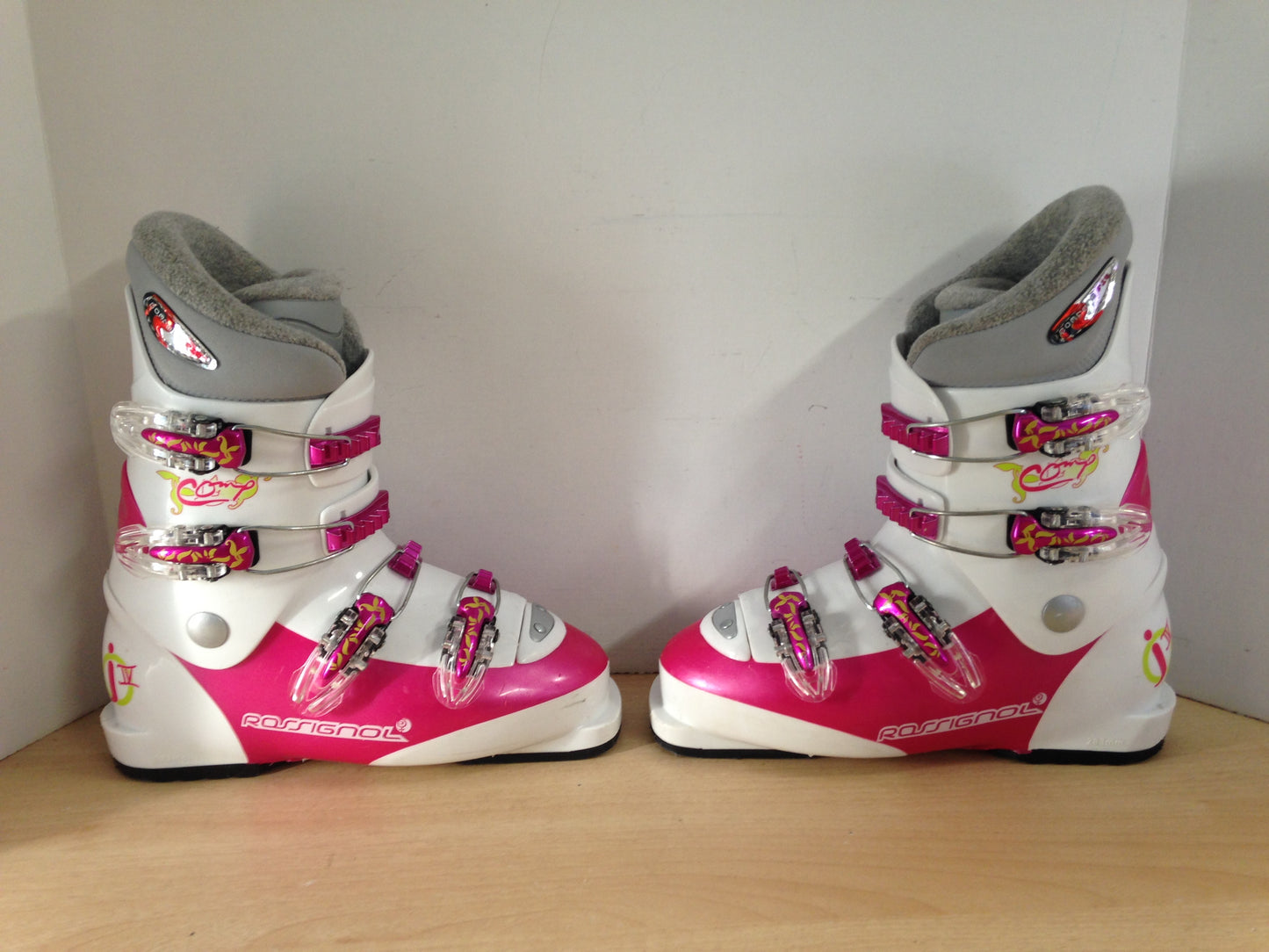 Ski Boots Mondo Size 24.5 Ladies Size 7 283 mm Rossignol Pink White Lime
