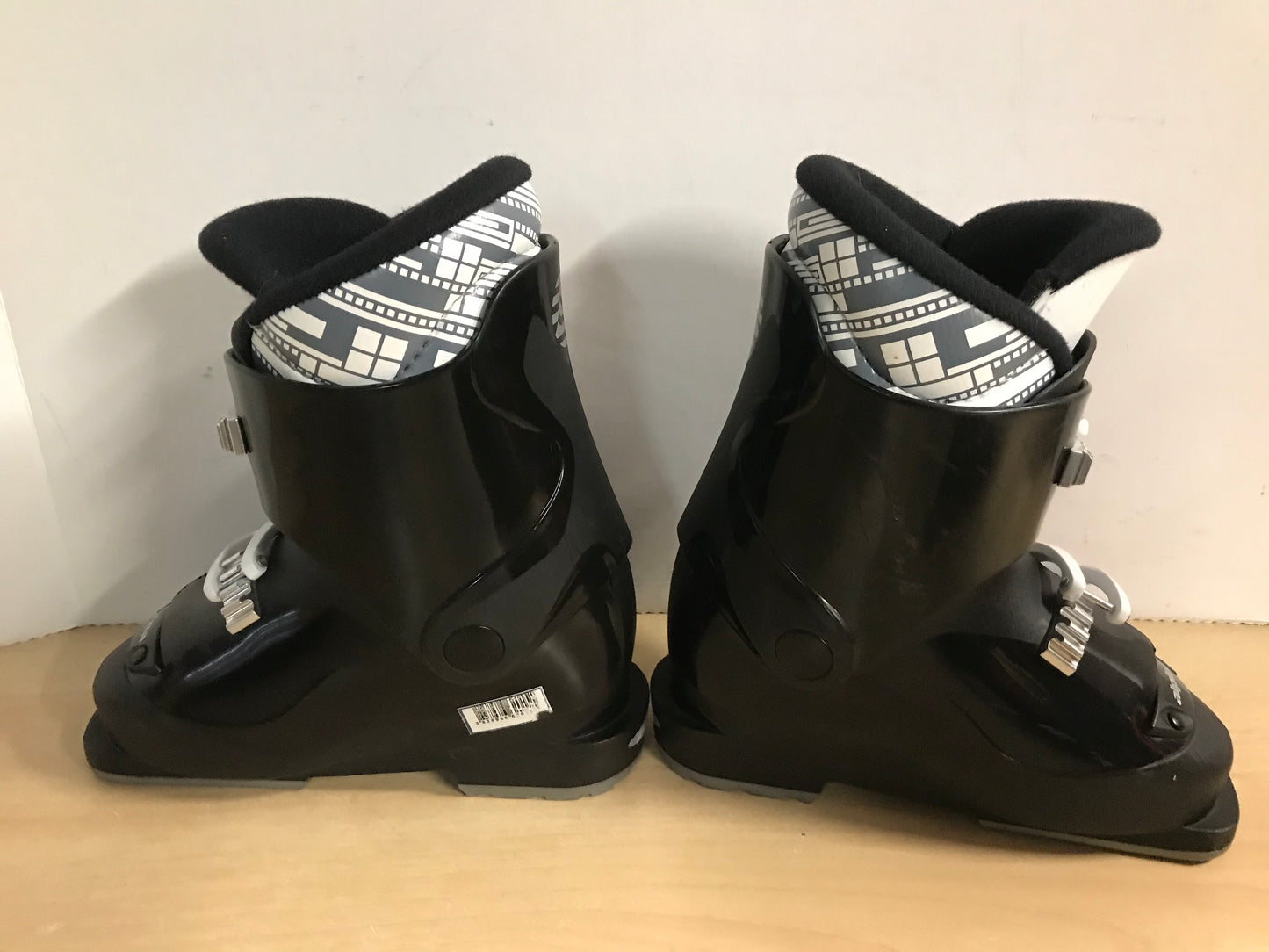 Ski Boots Mondo Size 18.5 Child Size 11 221 mm Alpina Black White Red As New
