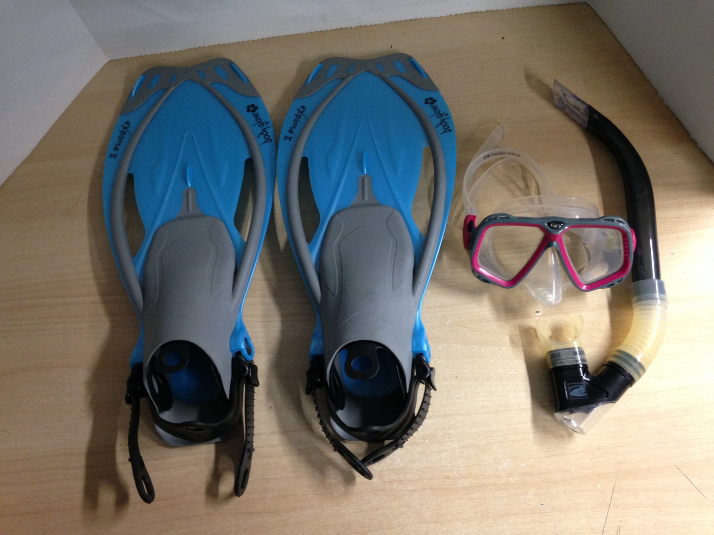 Snorkel Dive Fins Set Ladies Shoe Size 4.5-8.5 Youth Body Glove Blue Grey Excellent