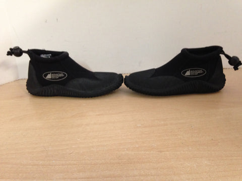 Snorkel Dive Surf Booties Child Size 10 Shoe Size MEC Black Neoprene Excellent