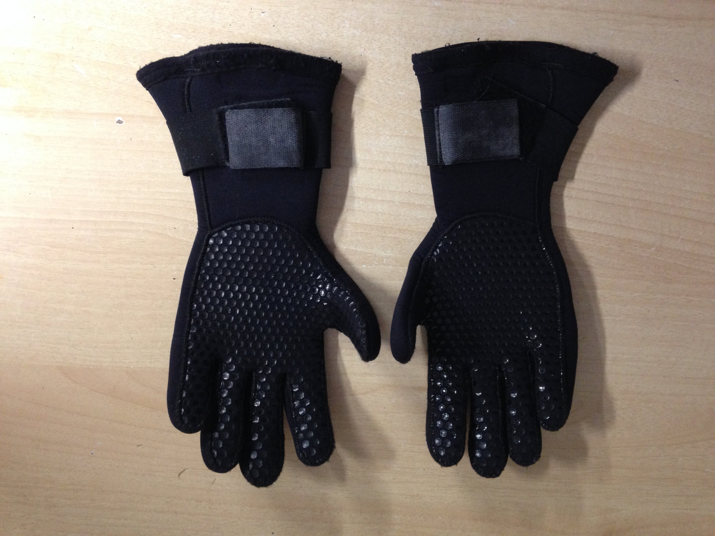 Snorkel Dive Gloves Surf Adult Size X Small Whites Titanium Black Neoprene 2-3 mm