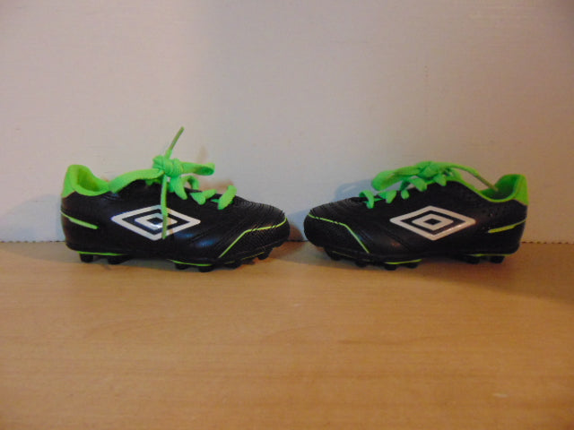 Soccer Shoes Cleats Child Size 9 Toddler Umbro Black White Lime As New