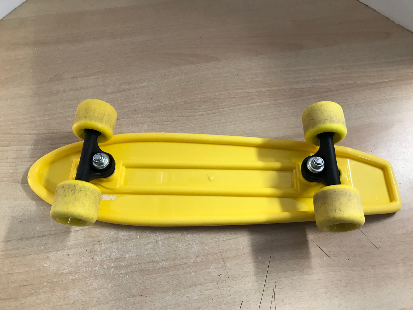 Skateboard 22 inch World Industry Vintage Yellow