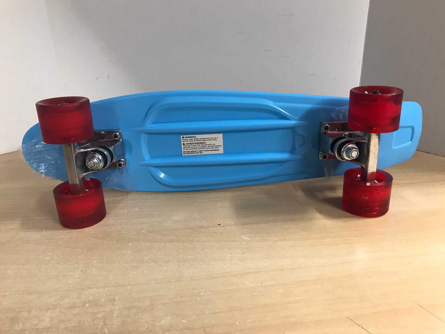 Skateboard Honeycomb Carver 17 inch New Blue With Red Rubber Wheels