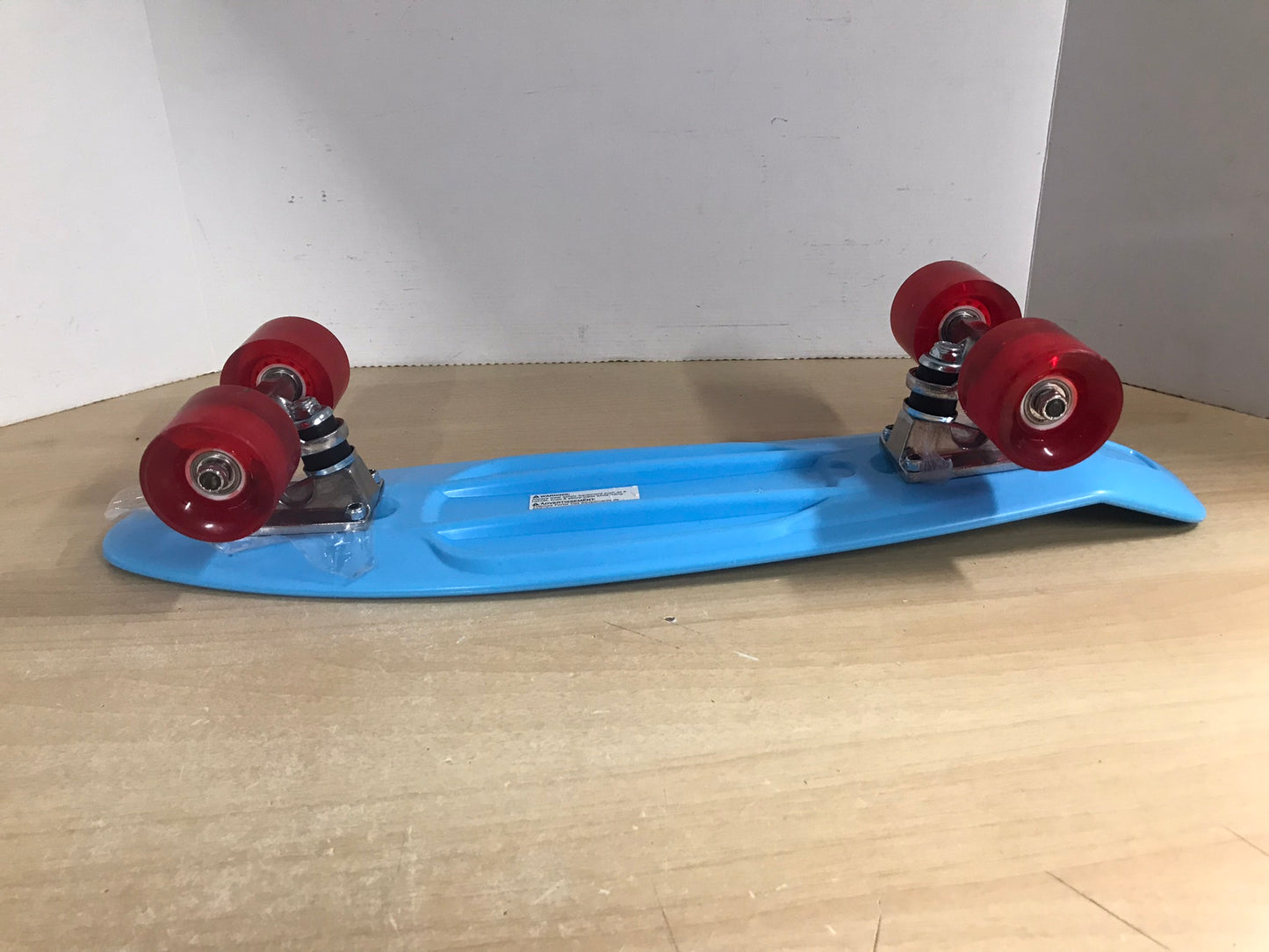 Skateboard Honeycomb Carver 17 inch New Blue With Red Rubber Wheels