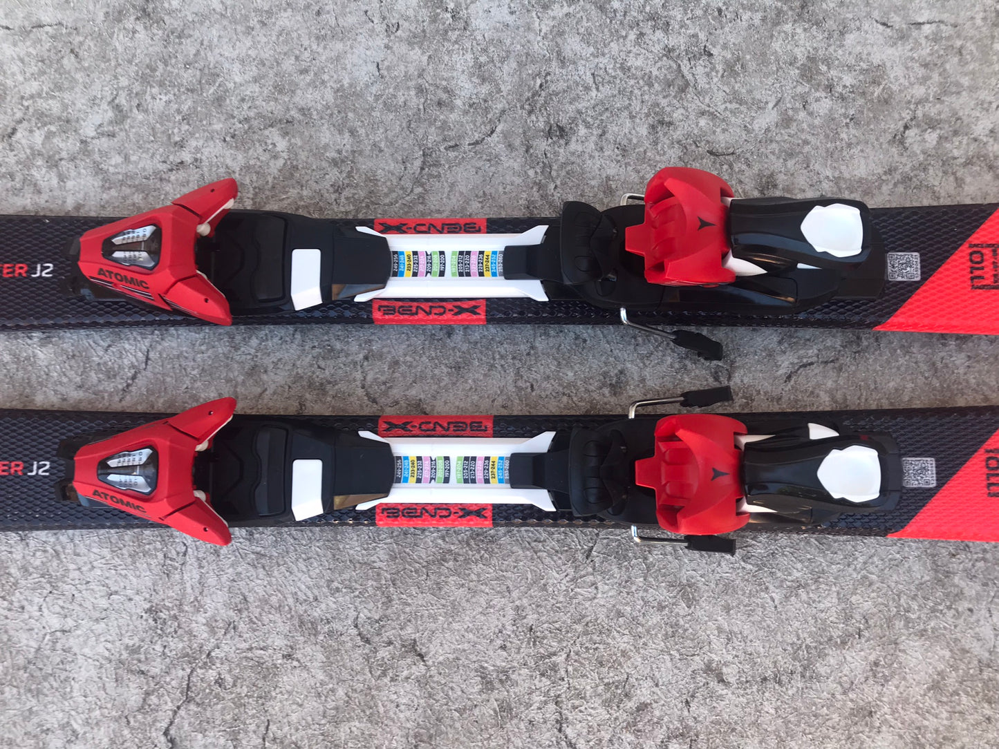 Ski 110 Atomic Redster Parabolic With Bindings Black Red Excellent