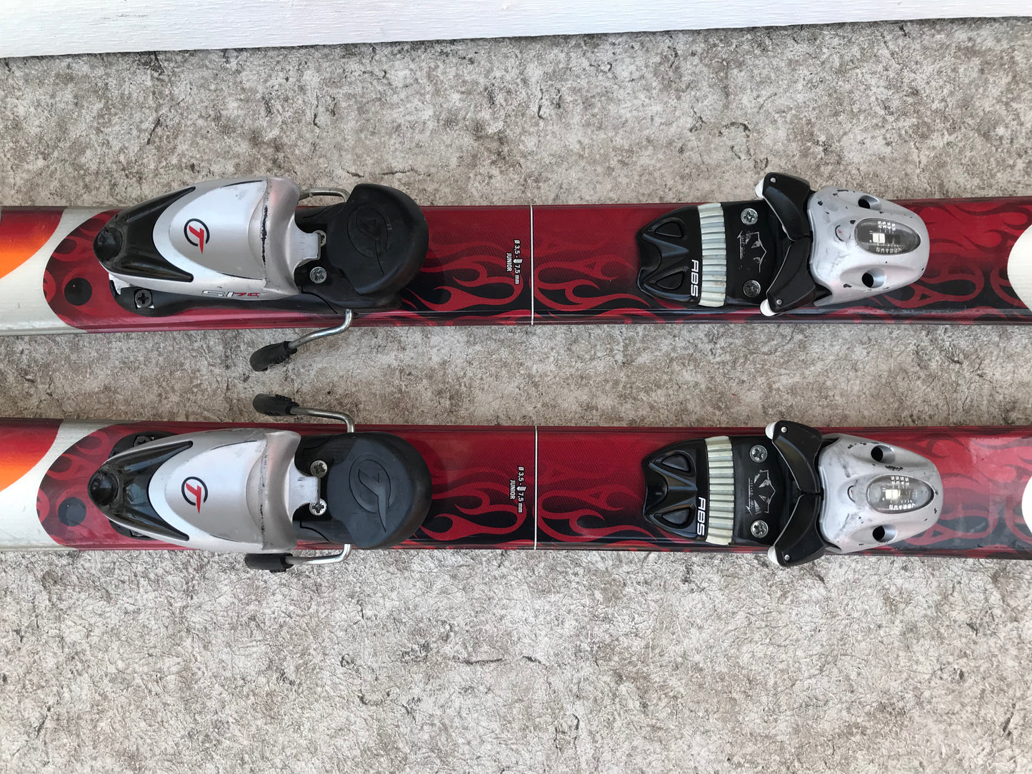 Ski 138 Rossignol Bandid Black Red White With Bindings