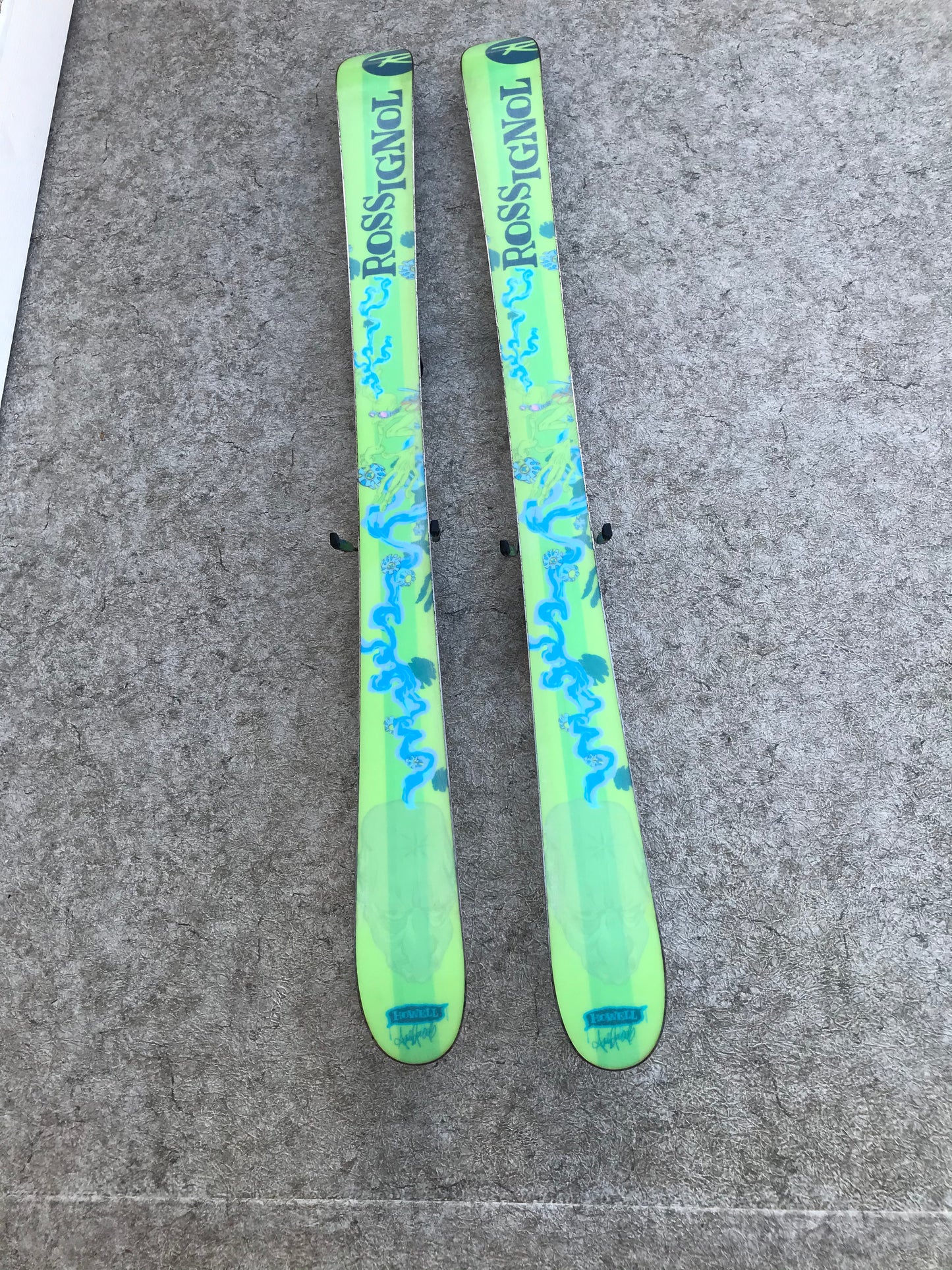 Ski 137 Rossignol Double Twin Tipped Parabolic Blue Fantastic Quality with Bindings