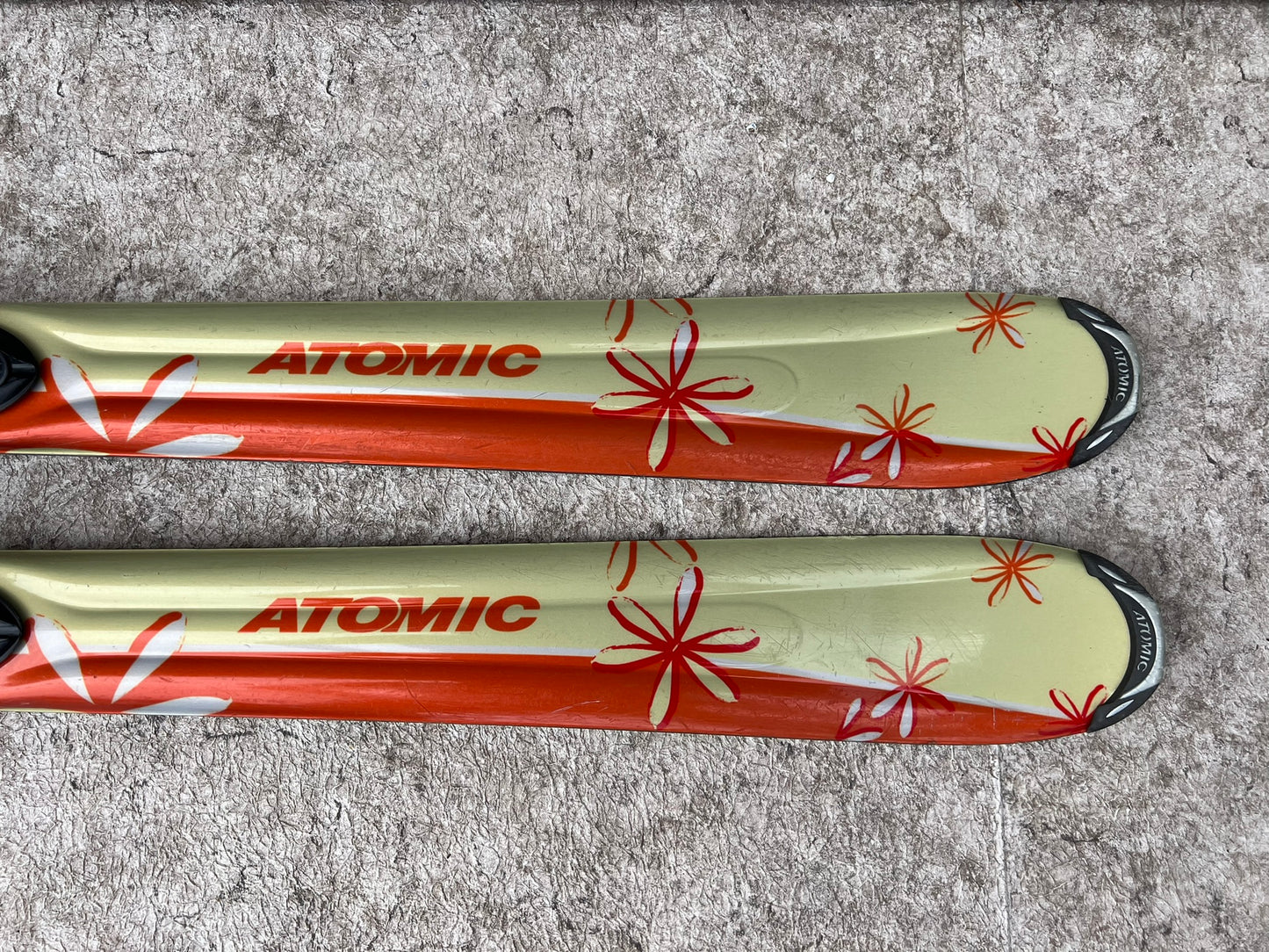 Ski 148 Atomic Balanze Peach Gold Parabolic With Bindings Excellent