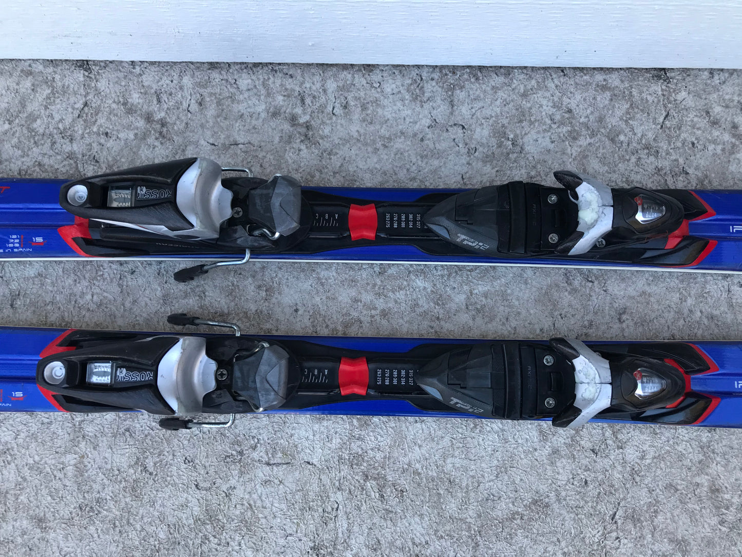 Ski 162 Rossignol Avenger Parabolic Blue Black With Bindings Excellent