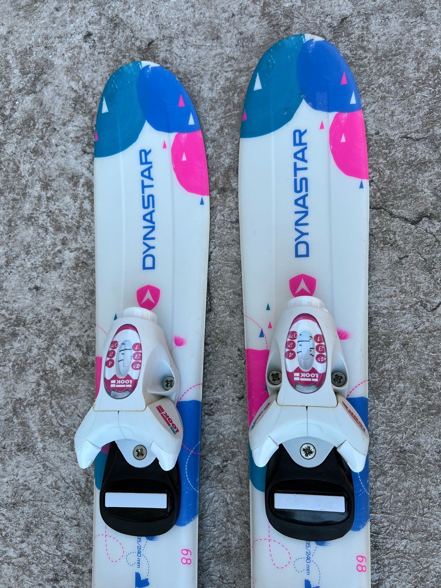Ski 089 Toddler Size Dynastar Salso Blue Pink White Excellent RARE to find