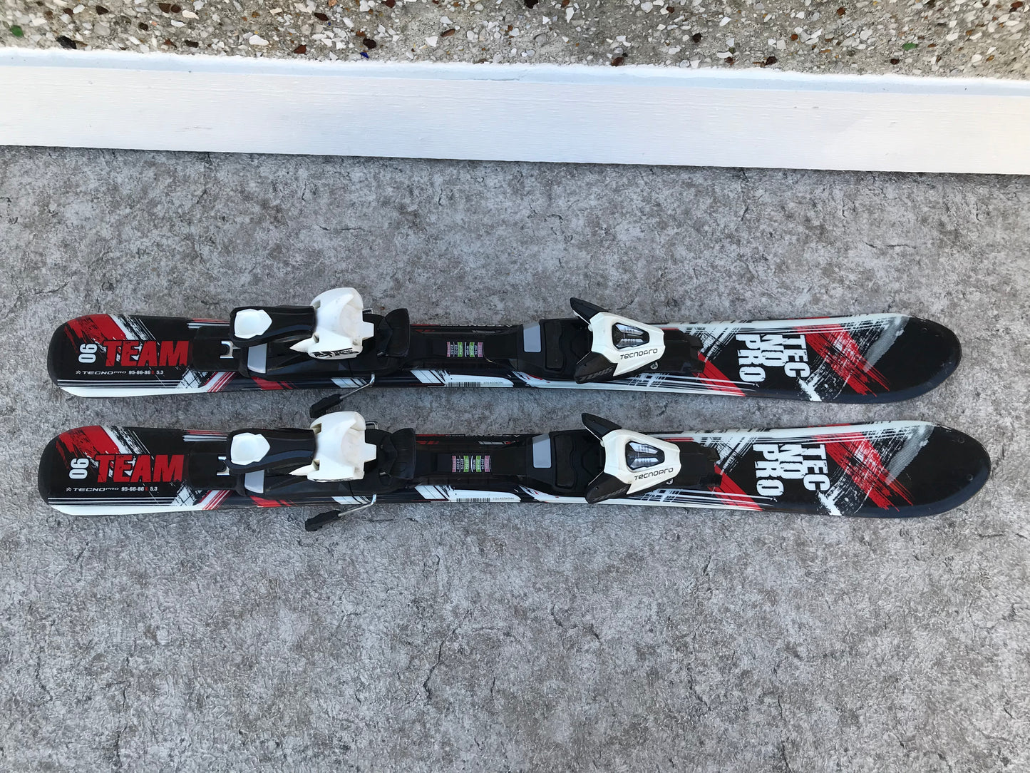Ski 090 Tecno Pro Team Black White Red With Bindings Parabolic