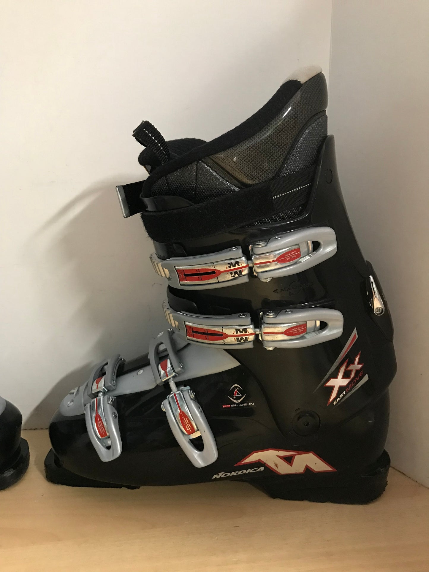 Ski Boots Mondo Size 29.5 Mens Size 11.5 335 mm Nordica Easy Move Black Grey Excellent