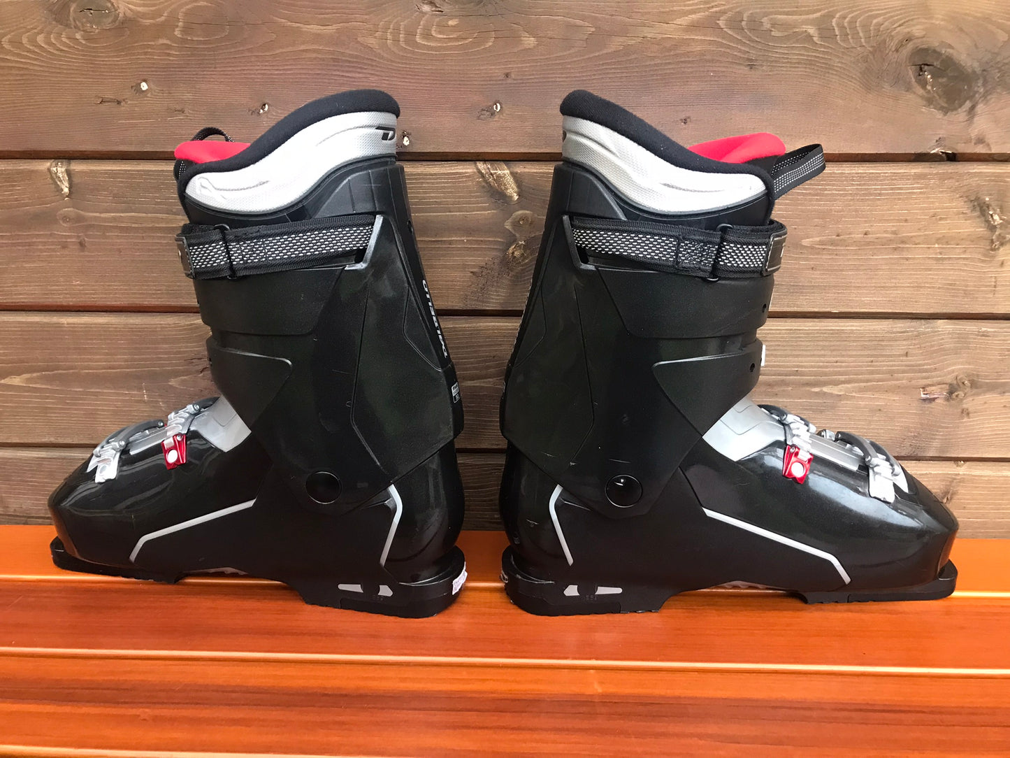 Ski Boots Mondo Size 31.5 Men's Size 13 359 mm Dalbello Aerro 50 Black Red Silver New Demo Model