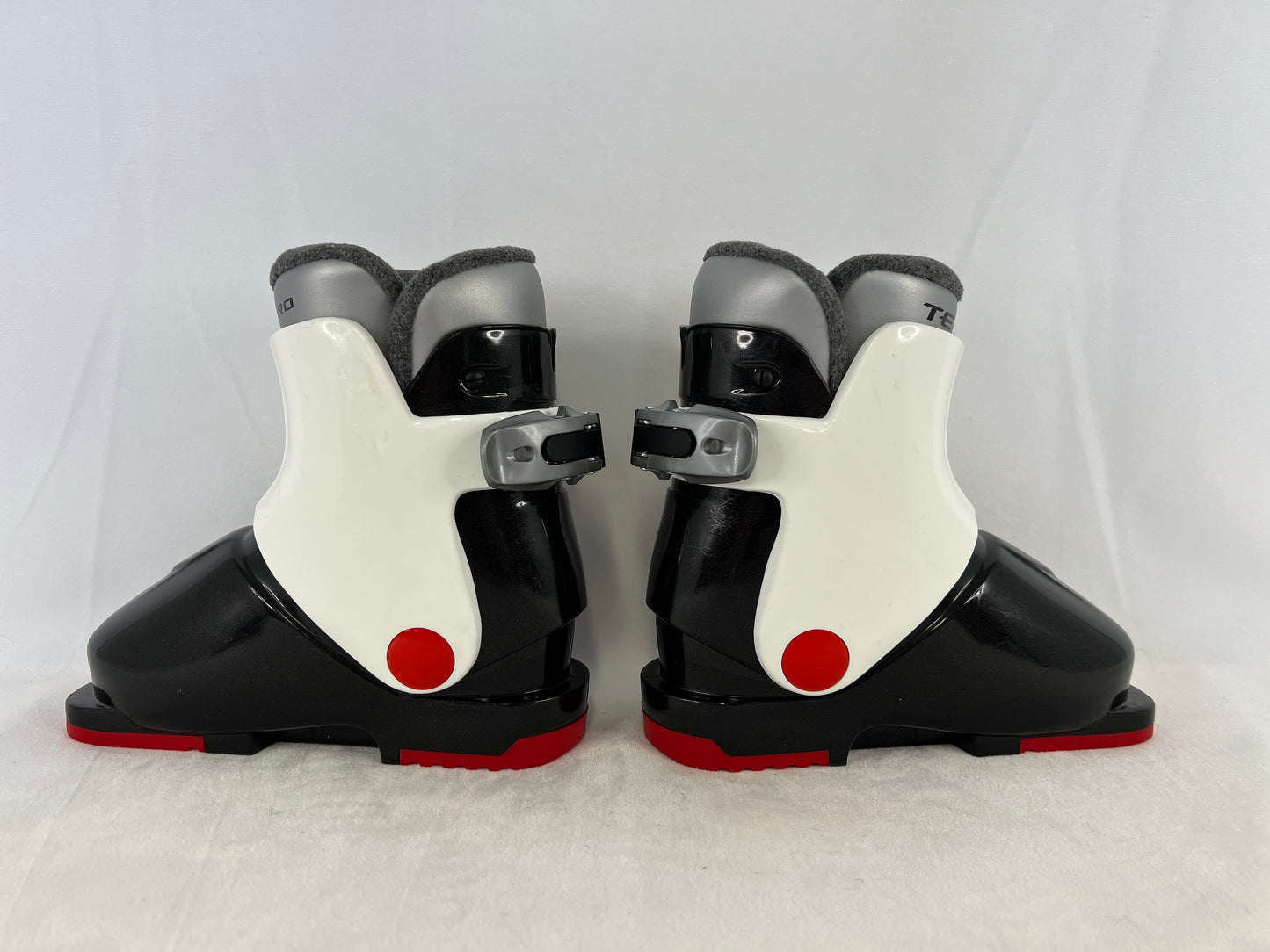Ski Boots Mondo Size 16.0 Child Size 9  206 mm Tecno Pro Black White Red  Excellent New Demo Model
