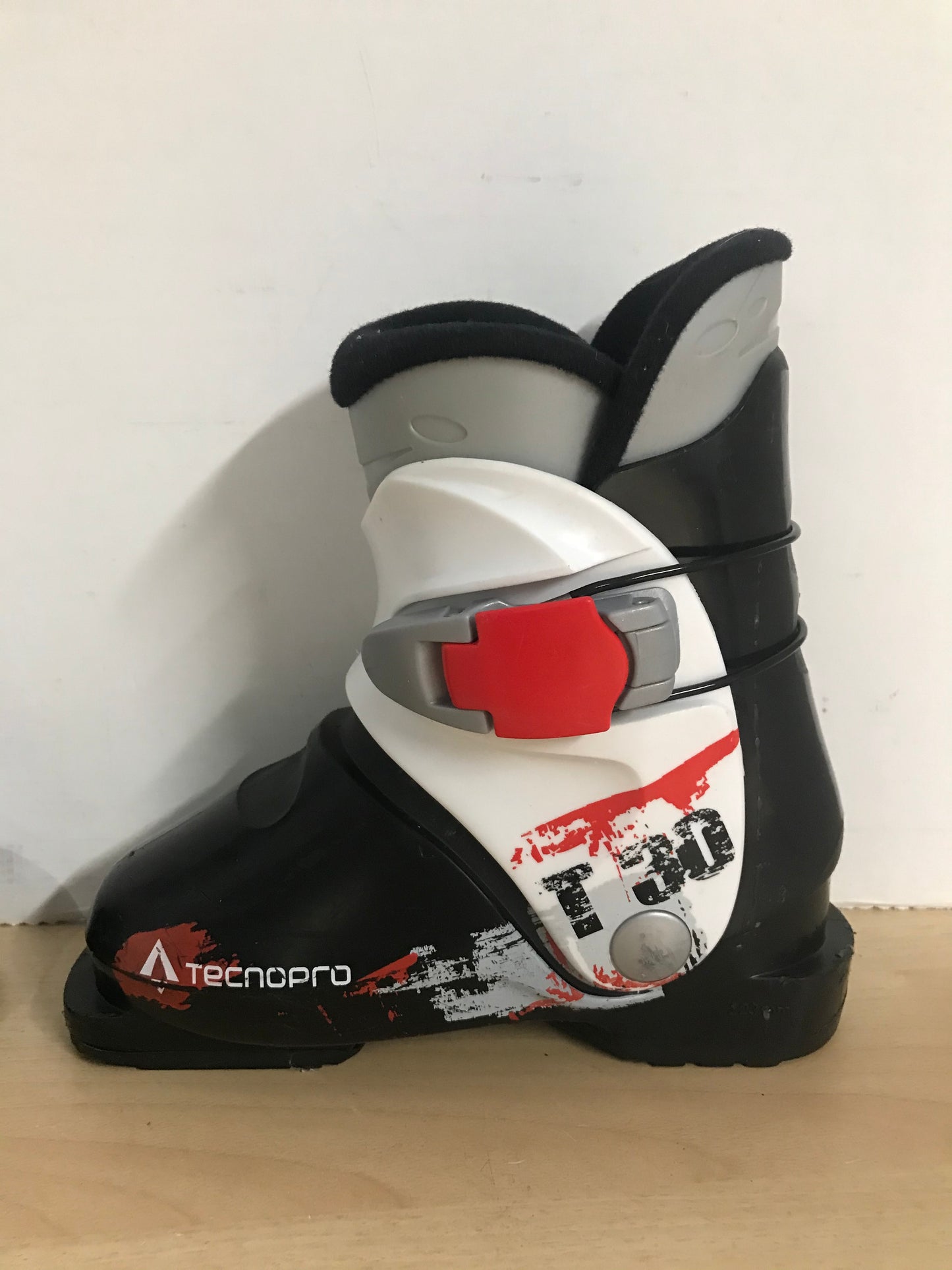Ski Boots Mondo Size 18.5 Child Size 12.5 223 mm Tecno Pro T30  Black White Red Excellent