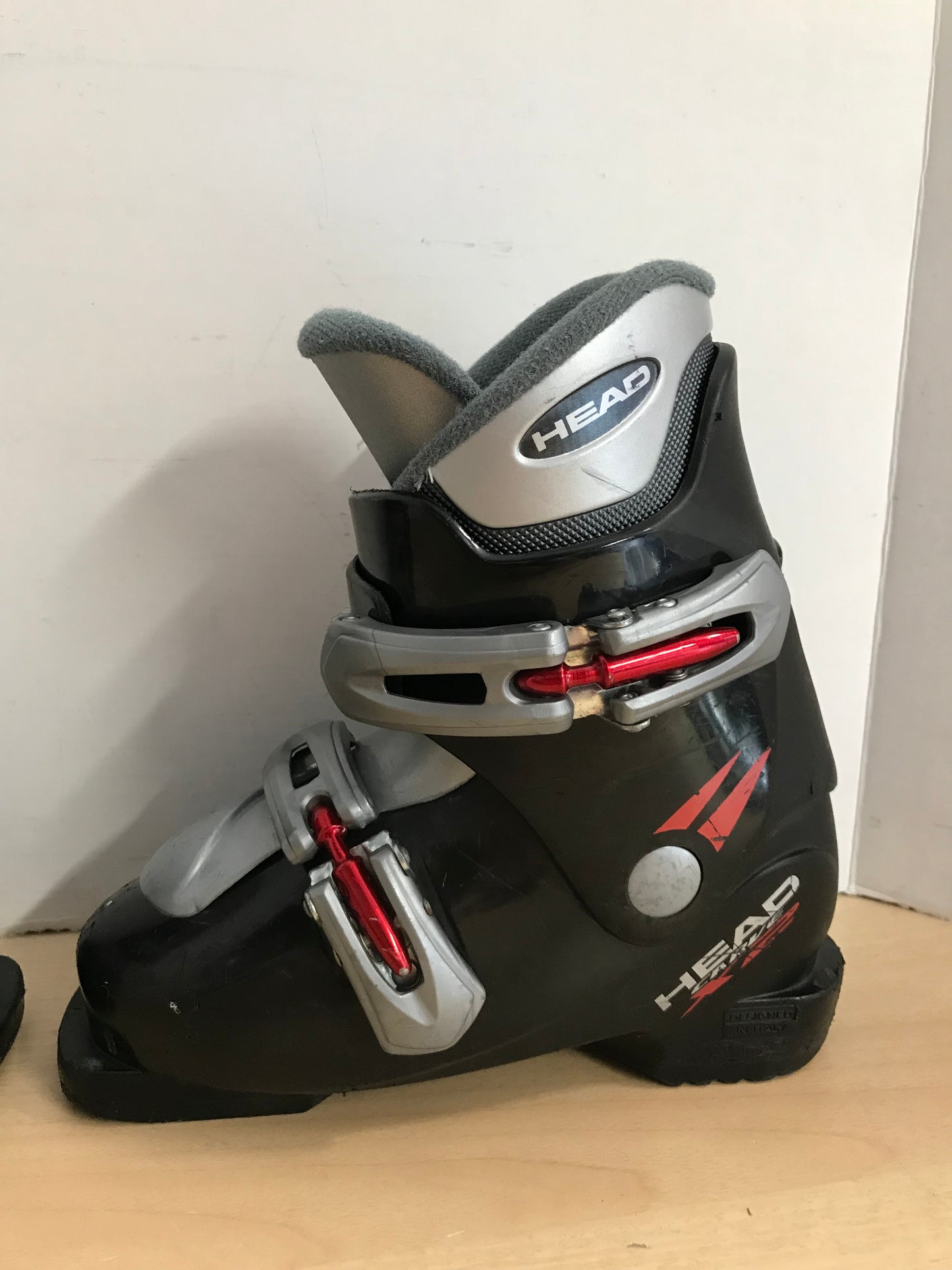 Ski Boots Mondo Size 19.0 Child Size 13  19.0 mm Head Black Red Grey Minor Wear
