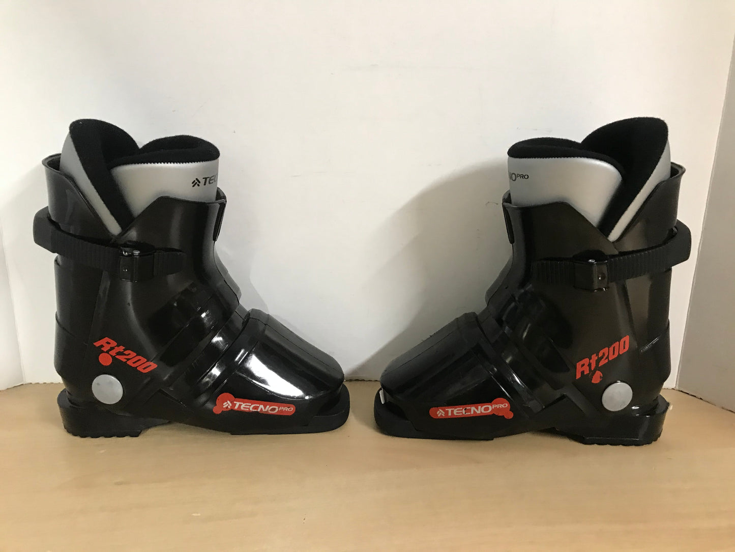 Ski Boots Mondo Size 19.5 Child Size 12.5 230 mm Tecno Pro RT 200 Black Red  Excellent