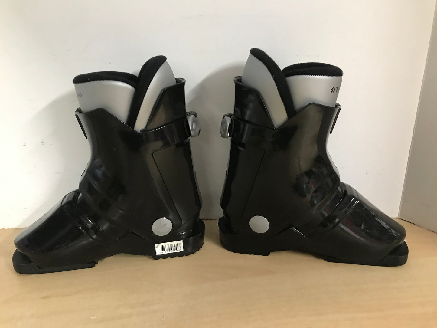 Ski Boots Mondo Size 19.5 Child Size 12.5 230 mm Tecno Pro RT 200 Black Red  Excellent