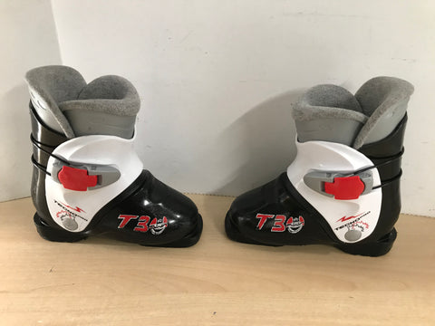 Ski Boots Mondo Size 19.5 Child Size 13.5 235 mm Tecno Pro Black White