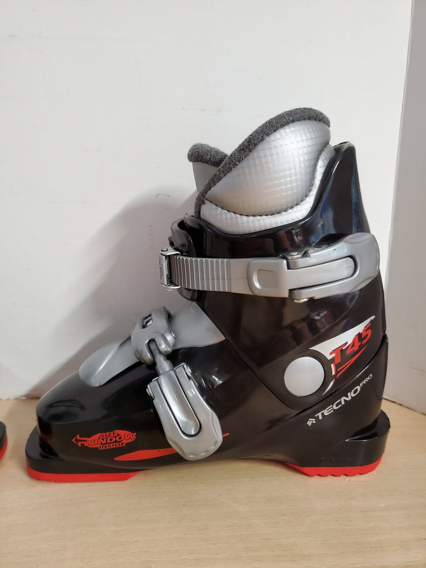 Ski Boots Mondo Size 20.0 Child Shoe Size 1-2 Mondo 248 mm Tecno Pro T45 Black Red Grey New Demo Model