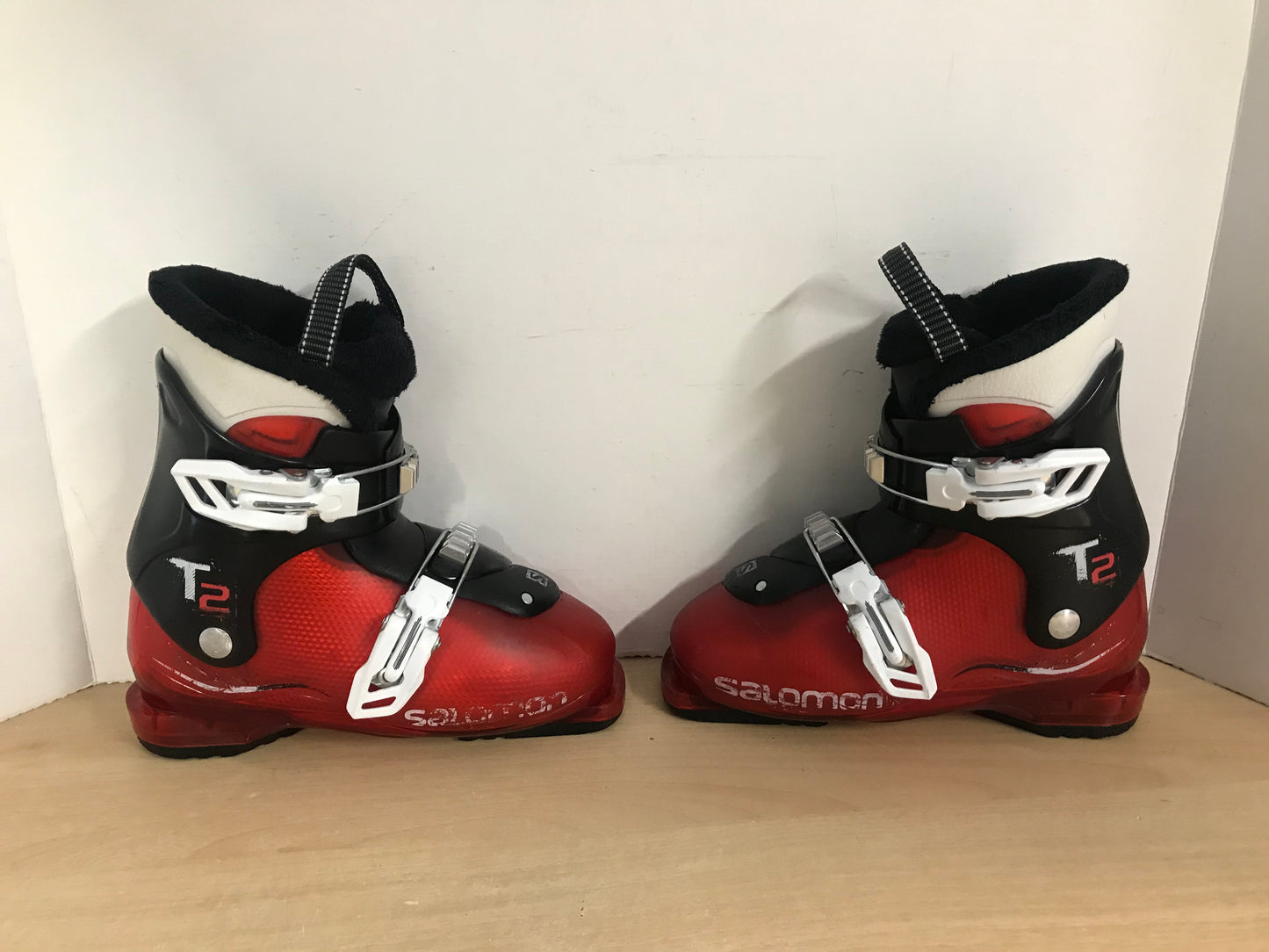 Ski Boots Mondo Size 21.0 Child Size 3-4 Shoe Size 259 mm Salomon Black Red White Excellent