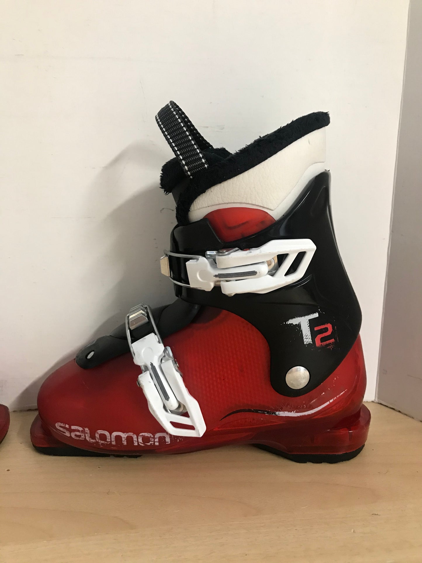 Ski Boots Mondo Size 21.0 Child Size 3-4 Shoe Size 259 mm Salomon Black Red White Excellent