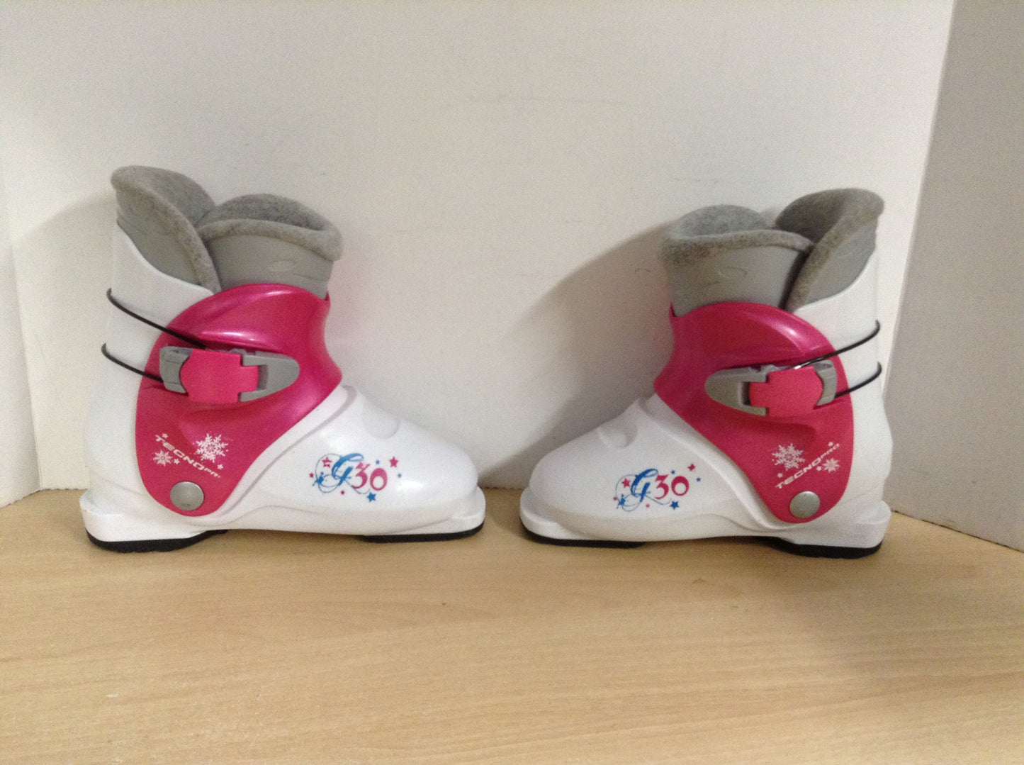 Ski Boots Mondo Size 21.5 Child Shoe Size 3-4 240 mm Tecno Pro Pink White Excellent
