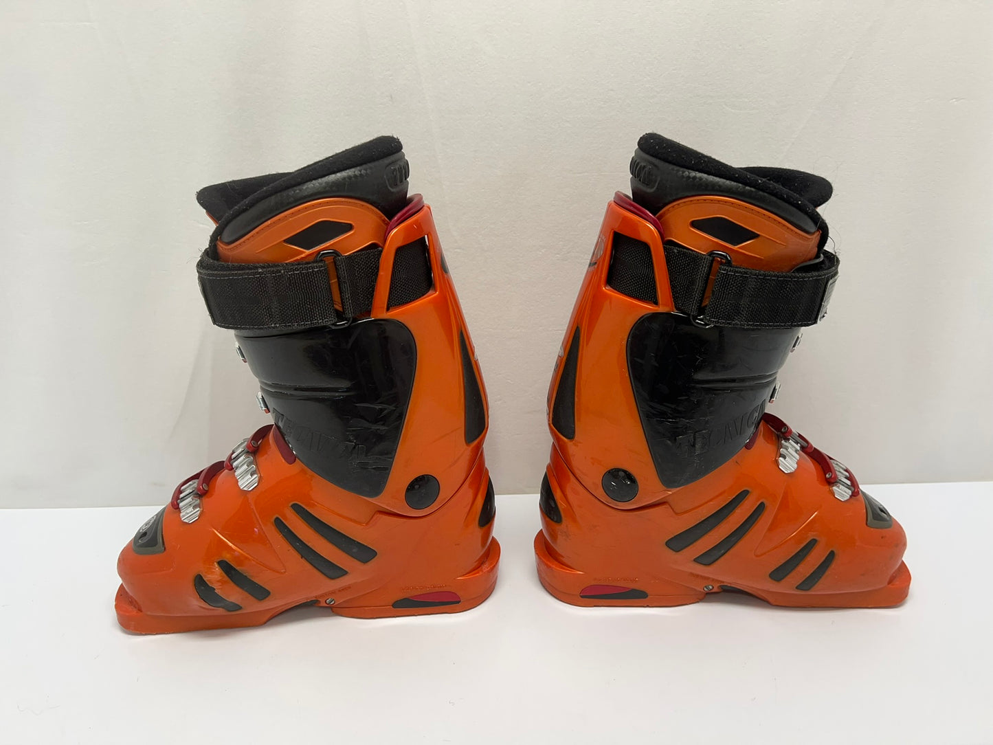 Ski Boots Mondo Size 23.0 Men's Size 5 Ladies Size 6 Tecnica Tangerine Black