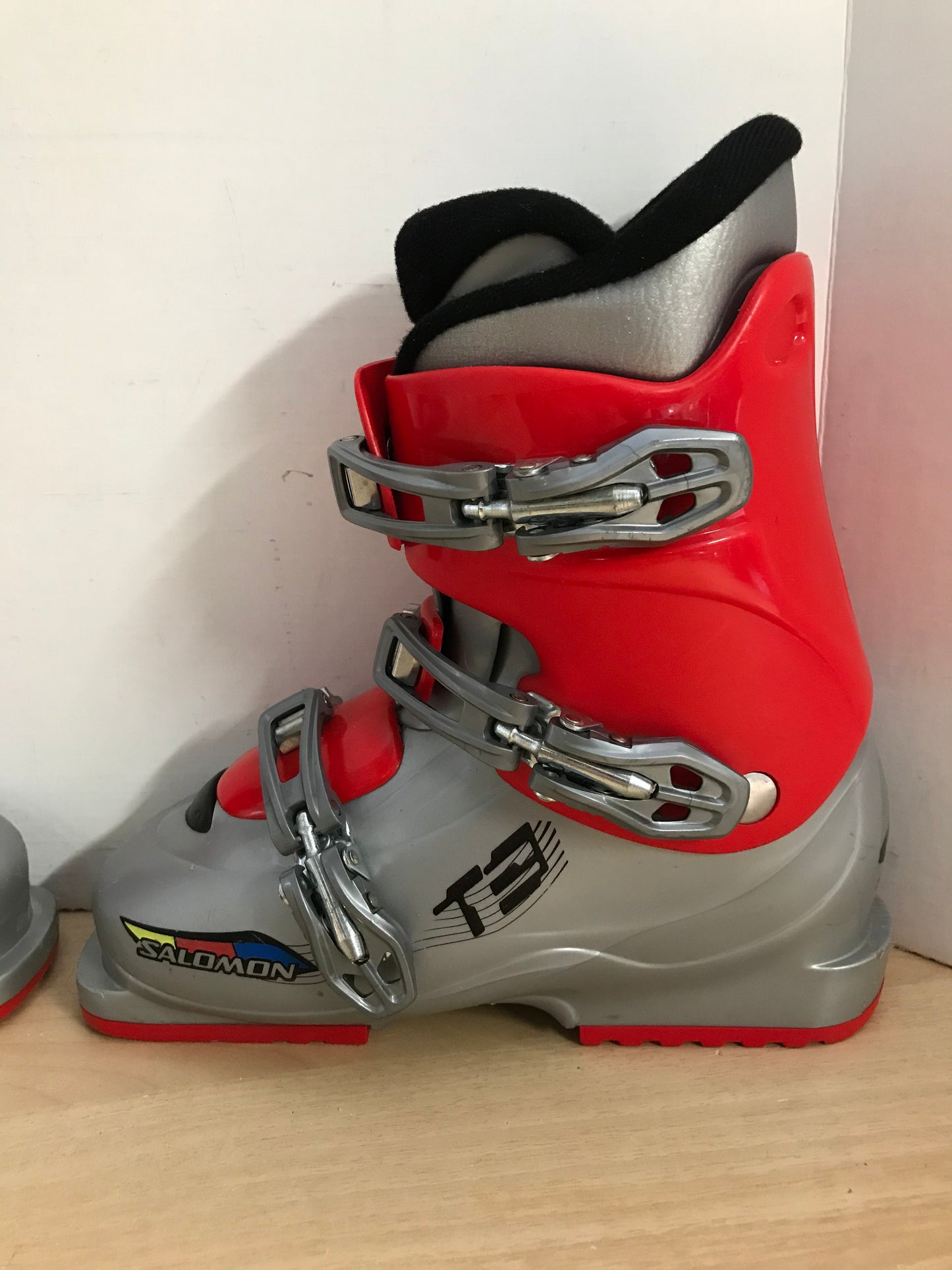 Ski Boots Mondo Size 23.5 Men's Shoe Size 6 Mondo 276 mm Salomon Grey Red Excellent Fantastic Quality