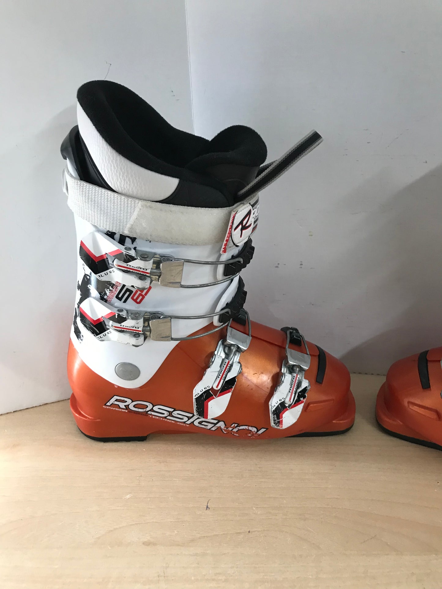 Ski Boots Mondo Size 23.5 Men's Size 5 Ladies Size 6 275 mm Rossignol Bronze White Black