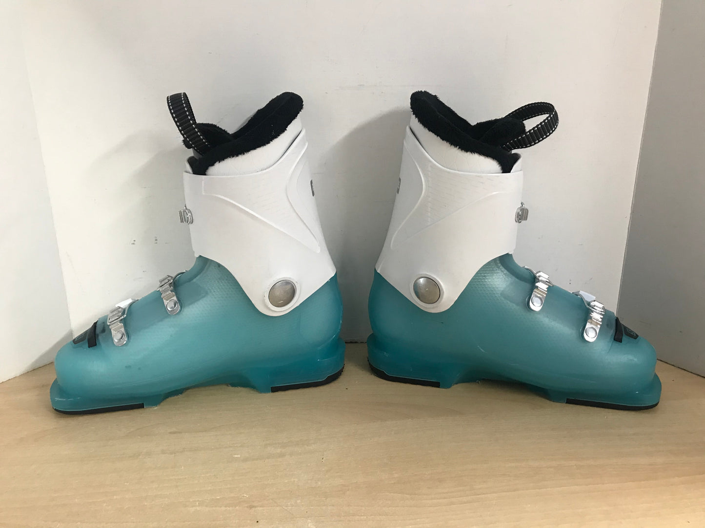 Ski Boots Mondo Size 24.0 Ladies Size 7 Shoe Size 285 mm Salomon Aqua Blue White Yellow  Excellent