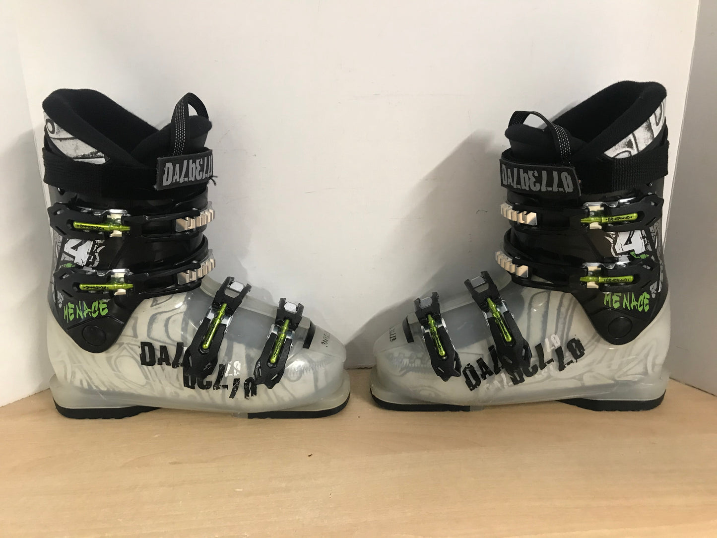 Ski Boots Mondo Size 24.5 Men's Size 6.5  Ladies Size 7.5 Shoe Size 289 mm Dalbello Menace Black Clear Lime