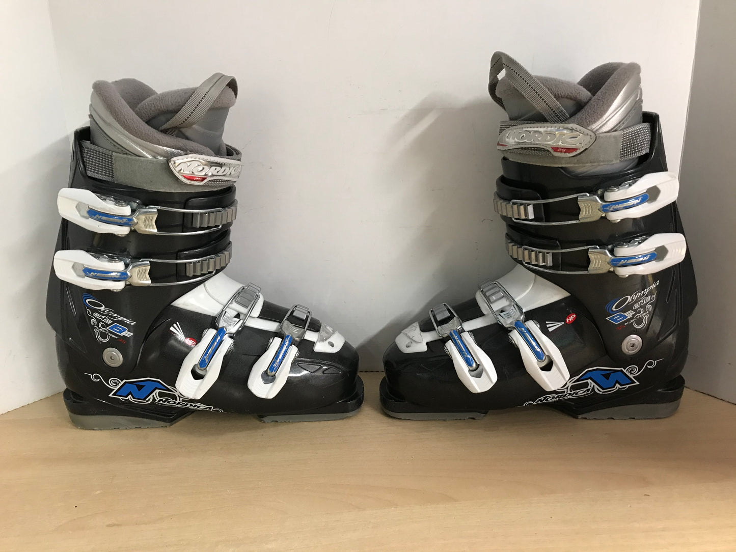 Ski Boots Mondo Size 25.5 Mens Size 7 Ladies Size 8 295 mm Grey Blue White